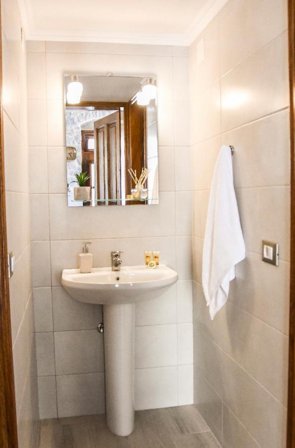 Stone Living Symi Central Apartments Ngoại thất bức ảnh