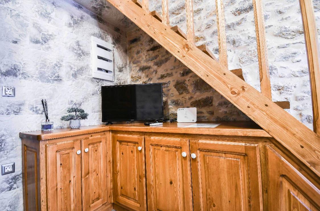 Stone Living Symi Central Apartments Ngoại thất bức ảnh